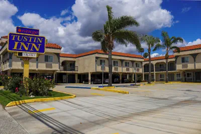 Photo 2 - Orange Tustin Inn