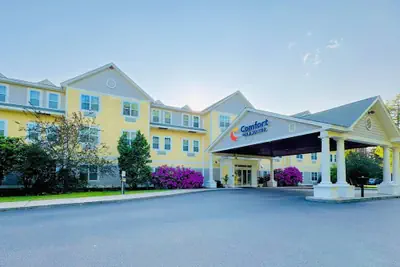 Photo 2 - Comfort Inn & Suites Scarborough - Portland
