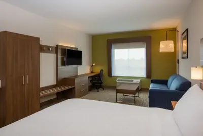 Photo 3 - Holiday Inn Express Hotel & Suites Fairburn by IHG