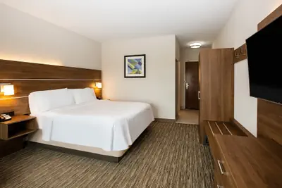 Photo 4 - Holiday Inn Express Hotel & Suites Fairburn by IHG