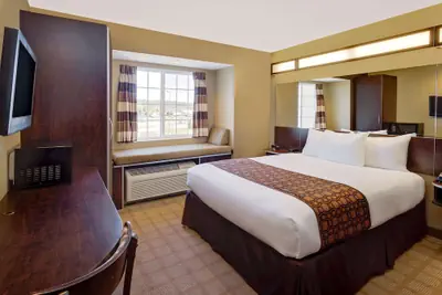 Photo 5 - Microtel Inn & Suites by Wyndham Prairie du Chien