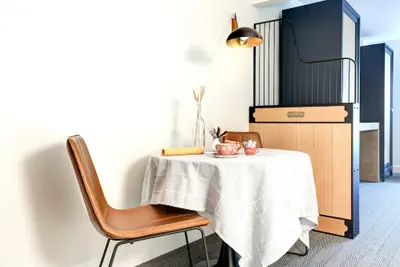 Photo 4 - Elwood Hotel & Suites