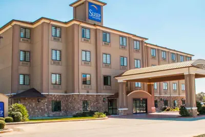 Photo 2 - Sleep Inn & Suites at Six Flags