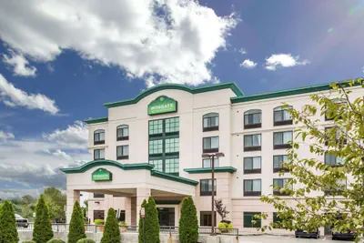 Photo 2 - Wingate by Wyndham Richmond Short Pump