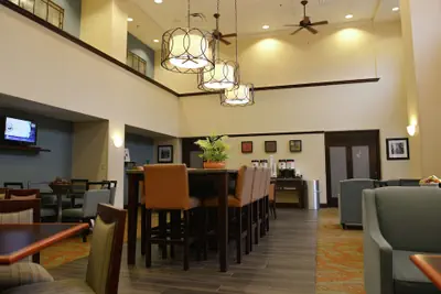 Photo 4 - Hampton Inn & Suites-Knoxville/North I-75