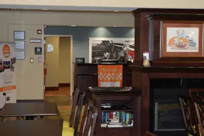 Photo 3 - Hampton Inn & Suites-Knoxville/North I-75