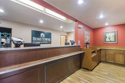 Photo 4 - HomeTowne Studios & Suites by Red Roof Bentonville