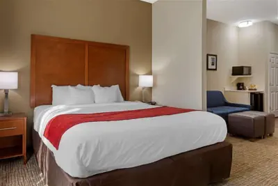 Photo 3 - Springplace Inn & Suites