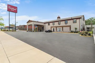 Photo 2 - Red Roof Inn Memphis - Graceland/ Airport