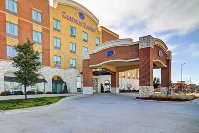 Photo 2 - Comfort Suites Frisco