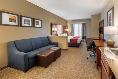 Photo 2 - Comfort Suites Barstow near I-15