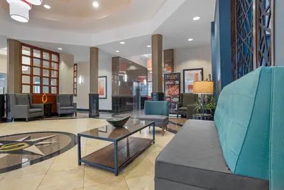 Photo 3 - Drury Inn & Suites Baton Rouge
