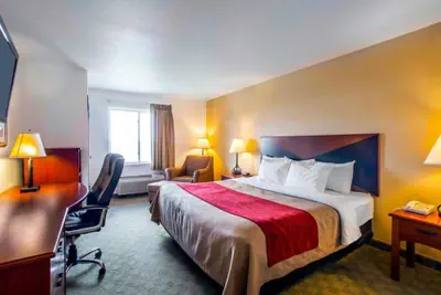 Photo 4 - Comfort Inn & Suites Greenville I-70