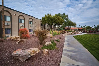 Photo 2 - Voyager Resort Inn