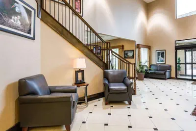 Photo 5 - Comfort Inn & Suites Winnie