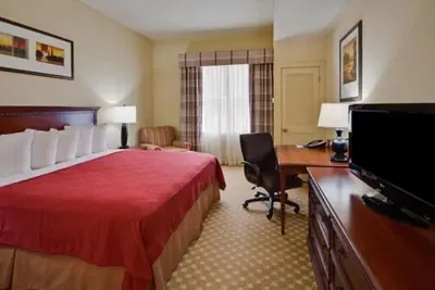 Photo 3 - Country Inn & Suites by Radisson, Crestview, FL