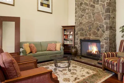 Photo 2 - Country Inn & Suites by Radisson, Crestview, FL