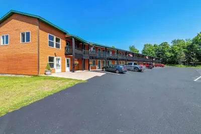 Photo 2 - Quality Inn & Suites Munising