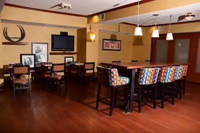 Photo 3 - Hampton Inn Indiana
