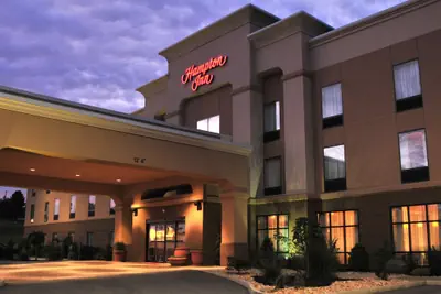 Photo 2 - Hampton Inn Indiana
