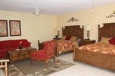 Photo 4 - Royal North Beach All Suites
