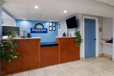 Photo 2 - Days Inn by Wyndham Montgomery I-85