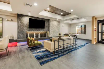 Photo 3 - Fairfield Inn & Suites by Marriott Greensboro Coliseum Area
