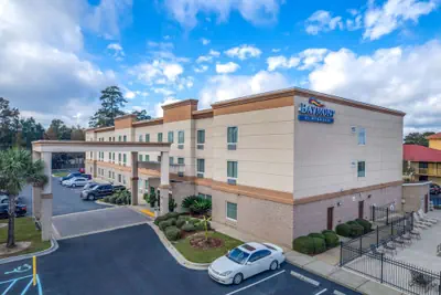 Photo 2 - Baymont by Wyndham Savannah I-95