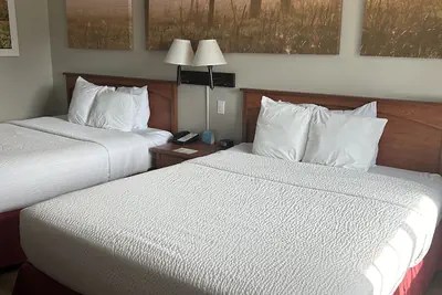 Photo 5 - Days Inn by Wyndham Turlock
