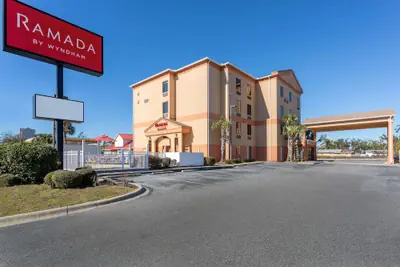 Photo 2 - Ramada by Wyndham Panama City