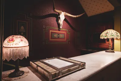 Photo 2 - St. Elmo Hotel