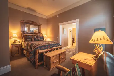 Photo 4 - St. Elmo Hotel