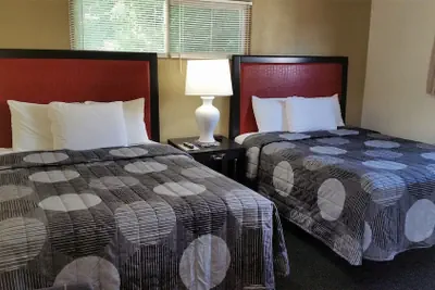 Photo 3 - Simplicity Inn