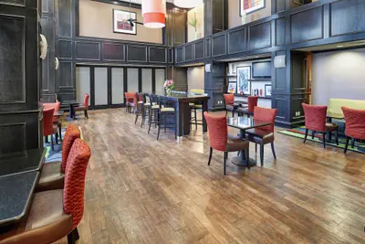 Photo 3 - Hampton Inn & Suites Decatur