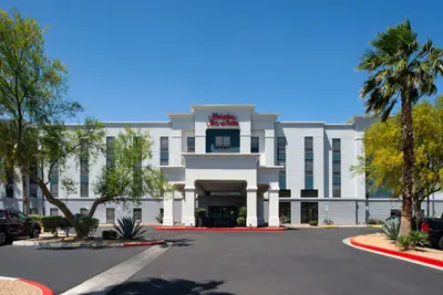 Photo 2 - Hampton Inn & Suites Las Vegas Airport