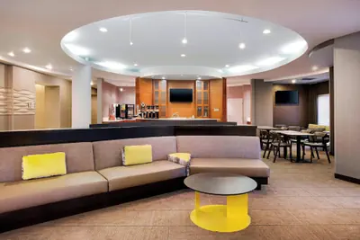 Photo 4 - Springhill Suites Marriott Airport
