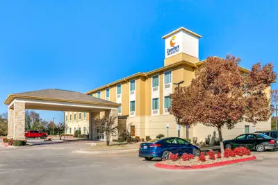 Photo 2 - Comfort Inn & Suites Van Buren - Fort Smith