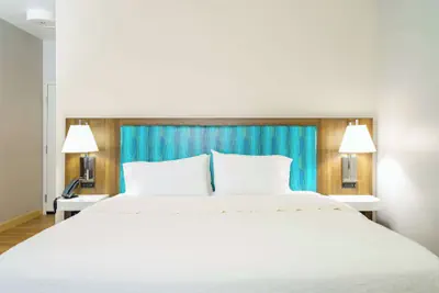 Photo 5 - Hampton Inn Garden City
