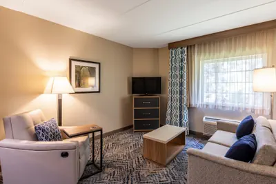 Photo 4 - Candlewood Suites Bluffton-Hilton Head by IHG