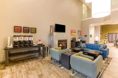 Photo 5 - Hampton Inn White House