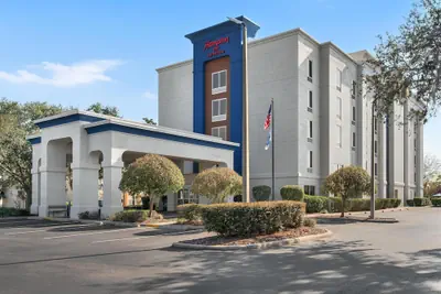 Photo 2 - Hampton Inn Leesburg/Tavares