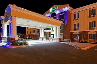 Photo 2 - Holiday Inn Express Hotel & Suites Ozona by IHG