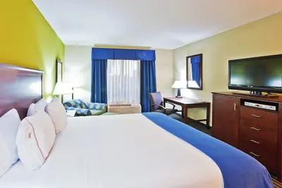 Photo 2 - Holiday Inn Express Hotel Ooltewah Springs-Chattanooga by IHG