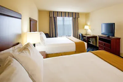 Photo 5 - Holiday Inn Express Jourdanton - Pleasanton by IHG