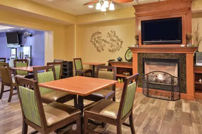 Photo 3 - Hampton Inn Harrisonburg - South