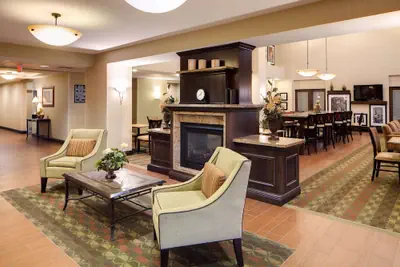 Photo 2 - Hampton Inn & Suites Chicago/St. Charles