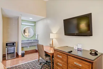 Photo 3 - Savannah Garden Hotel