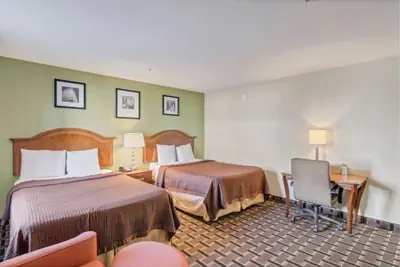 Photo 5 - Savannah Garden Hotel