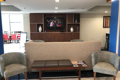 Photo 5 - Holiday Inn Express & Suites Franklin KY by IHG