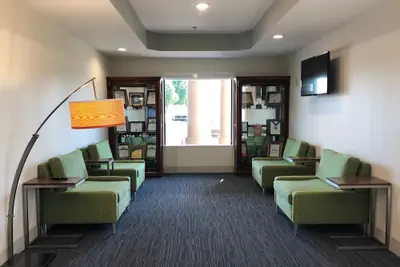 Photo 4 - Holiday Inn Express & Suites Franklin KY by IHG